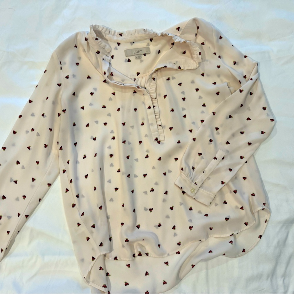 Adorable Light pink with floral print Loft top